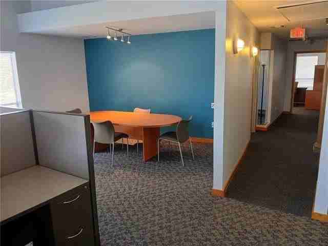 800 Mariners Plaza Dr #821 - Photo 4 of 11