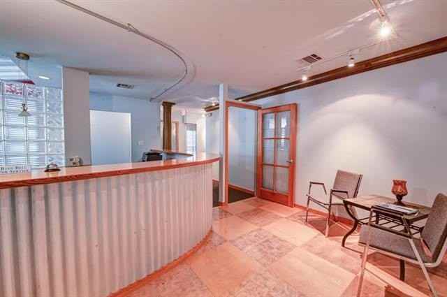 800 Mariners Plaza Dr #821 - Photo 7 of 11