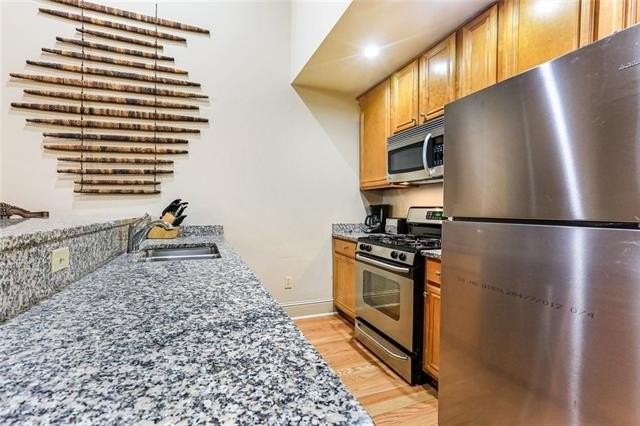 8416 Oak St #F - Photo 4 of 9