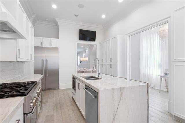 249 Walnut St - Photo 3 of 25