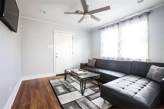 4323 Touro St - Photo 3 of 7