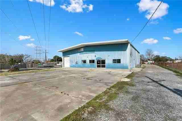 5420 Lapalco Blvd - Photo 3 of 26