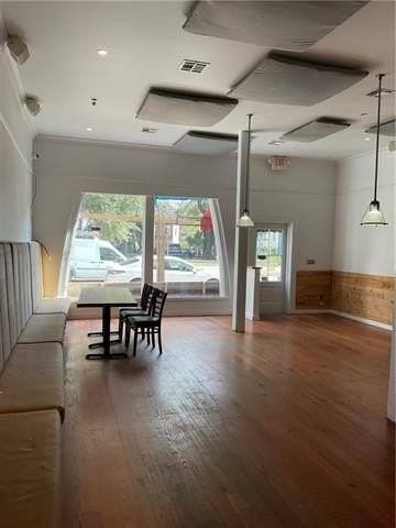 1506 S Carrollton Ave - Photo 2 of 20