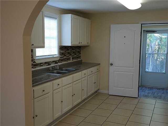 290 E 27th St - Photo 3 of 17