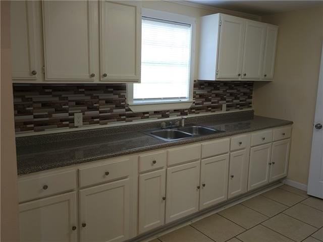 290 E 27th St - Photo 4 of 17