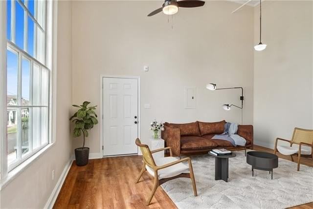 2135 2nd St - Photo 4 of 9