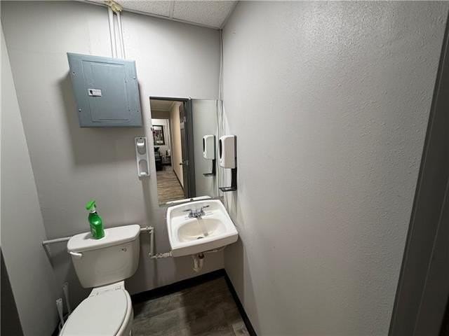 1665 Sw Railroad Ave #9 - Photo 4 of 6