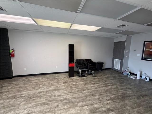 1665 Sw Railroad Ave #9 - Photo 5 of 6