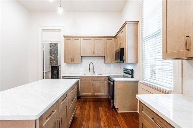 3025 Saint Claude Ave - Photo 6 of 20