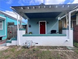 featured image of 127 Addison St