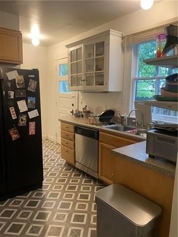 2227 Joseph St - Photo 6 of 17