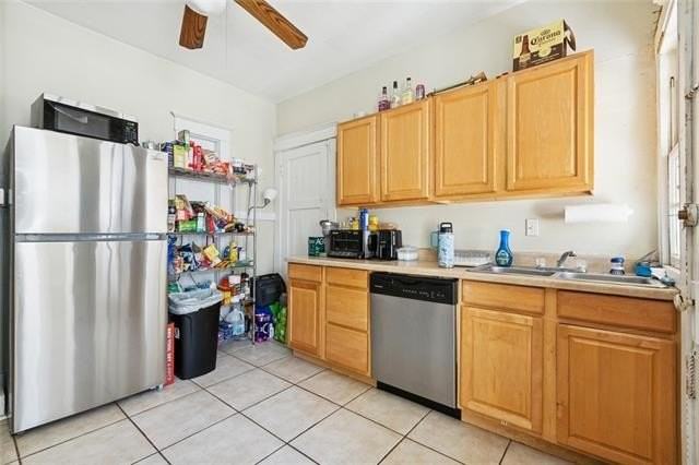 7324 Maple St - Photo 4 of 8