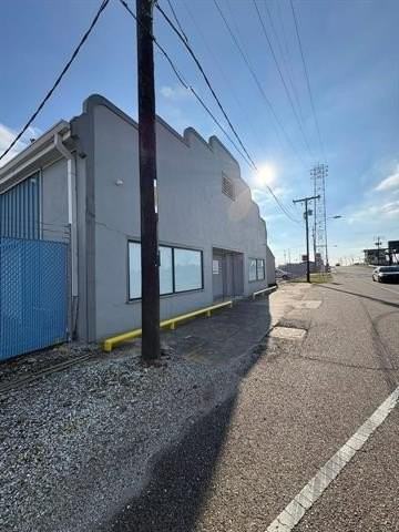 2816 4th St - Photo 2 of 6