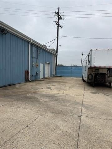 2816 4th St - Photo 3 of 6