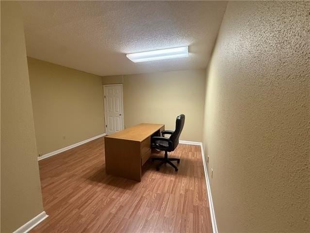2955 Ridgelake Dr #210D - Photo 6 of 12