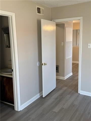 4841 Zenith St #4 - Photo 4 of 7
