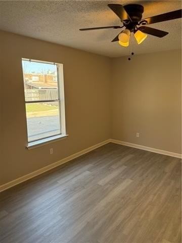 4841 Zenith St #4 - Photo 5 of 7
