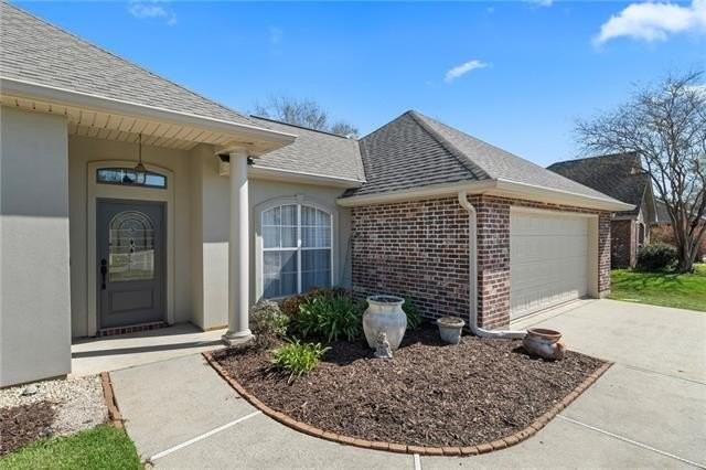 409 Gainesway Dr - Photo 4 of 20