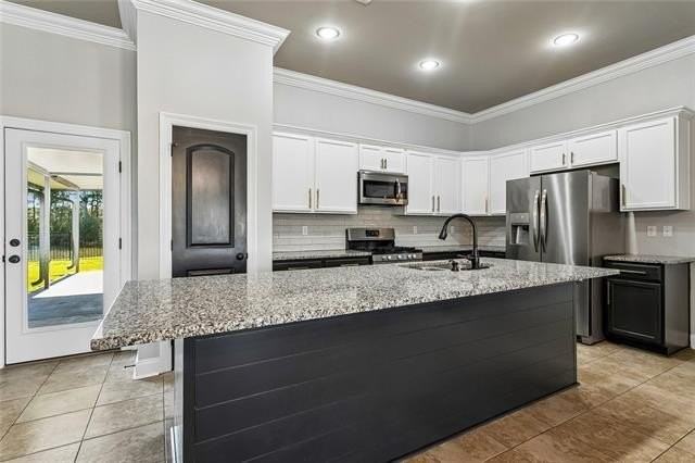 70445 Chambly Ct - Photo 5 of 17