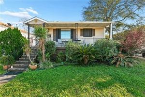 featured image of 3702 Trafalgar St