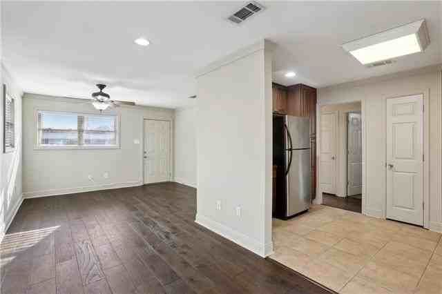 6870 Argonne Blvd - Photo 7 of 21