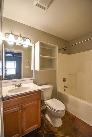 13303 Moss Point Dr #B - Photo 6 of 10