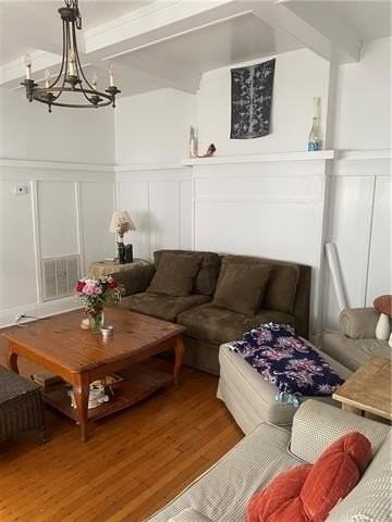 2229 Joseph St - Photo 4 of 11