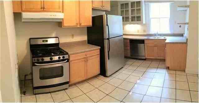 2229 Joseph St - Photo 5 of 11