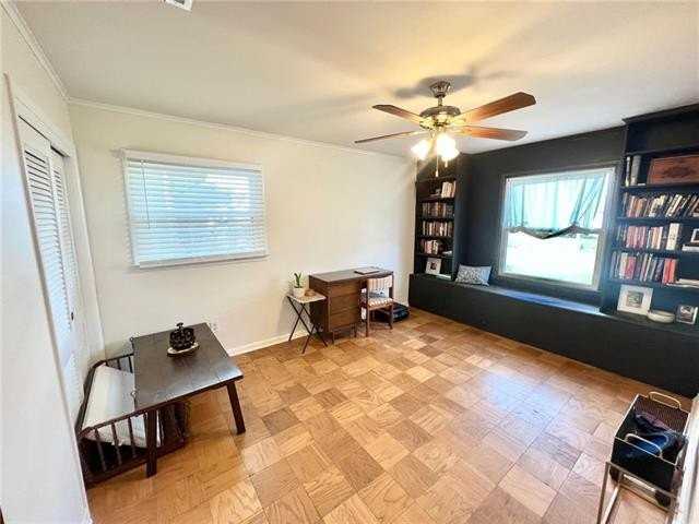 6908 Christine St - Photo 5 of 10