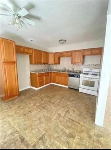 1157 Beechwood Dr - Photo 2 of 9