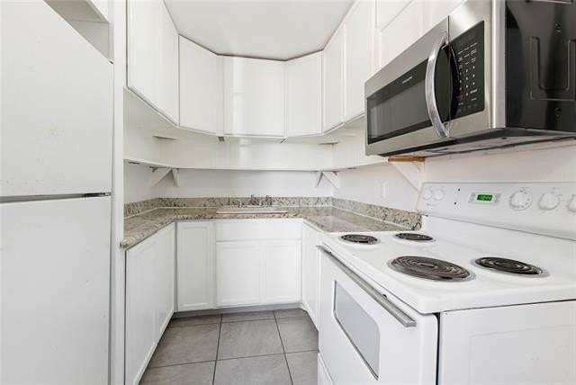 1839 Touro St - Photo 6 of 9