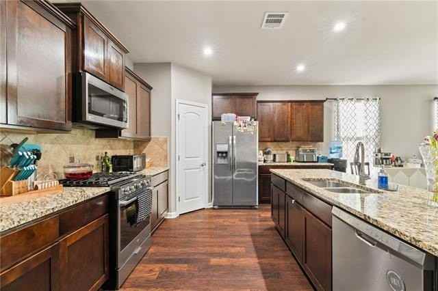16973 River Park Dr - Photo 7 of 18