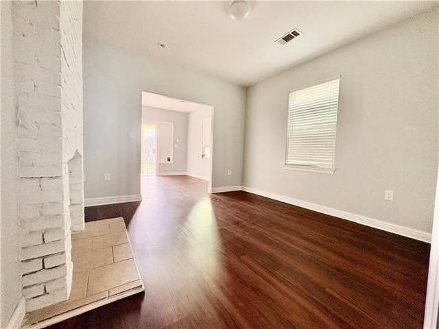 7931 Olive St - Photo 4 of 6