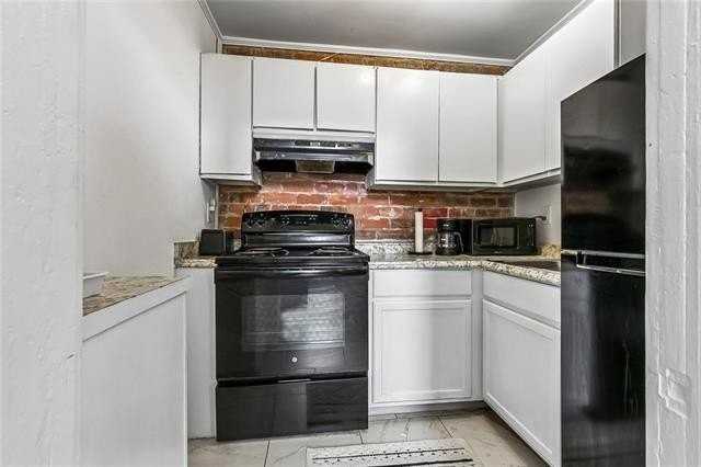 414 Burgundy St #2 - Photo 5 of 7