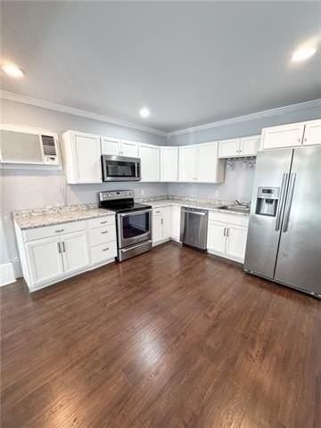 3327 Baudin St - Photo 5 of 11