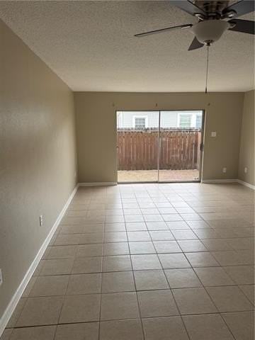 588 Oak Ave - Photo 4 of 15