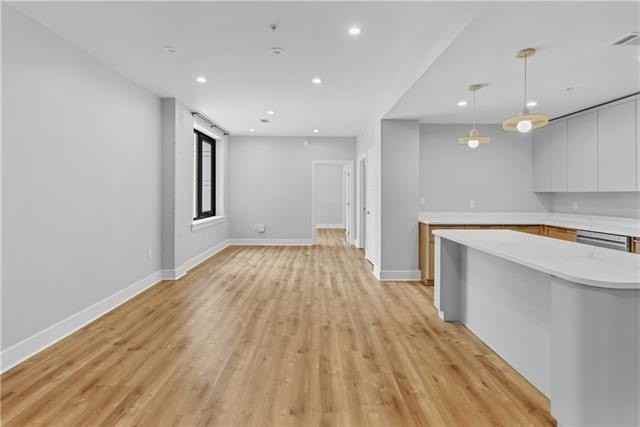 625 Jackson Ave - Photo 3 of 14