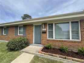 6217 Leslie St - Photo 1 of 1