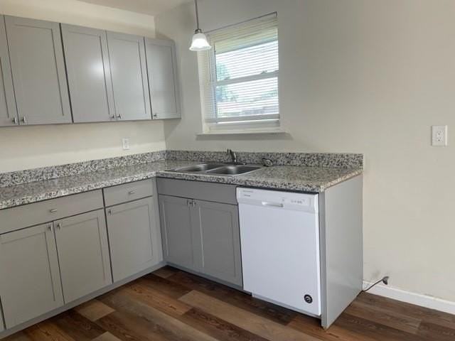 6217 Leslie St - Photo 7 of 17