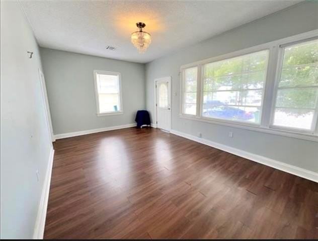 412 Avenue A - Photo 4 of 11