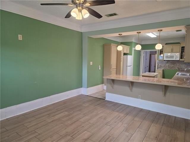 1407 Magnolia St - Photo 2 of 23