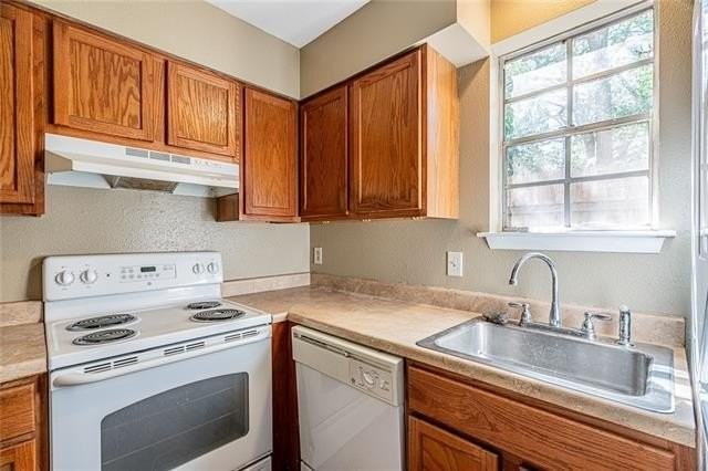 4018 Pitt St #C - Photo 6 of 11