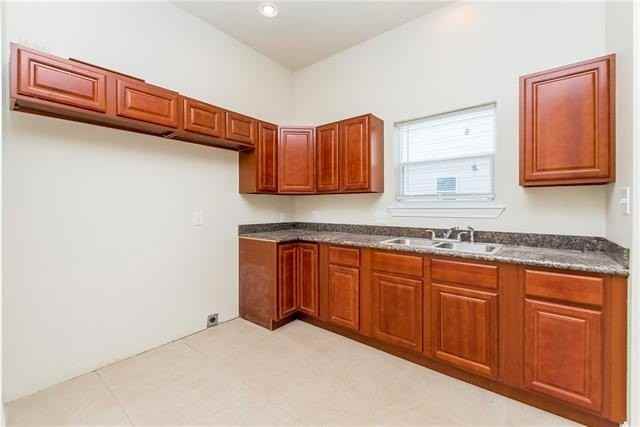 1002 S Pine St - Photo 4 of 14