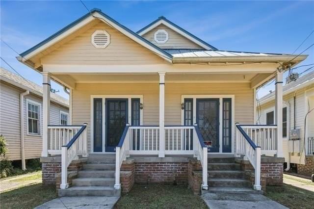 3243 Calhoun St