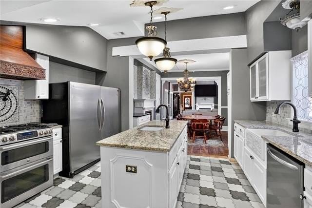 1119 Marigny St - Photo 2 of 20
