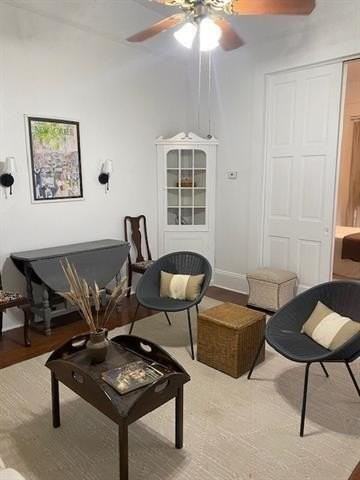 7627 Hampson St - Photo 3 of 13