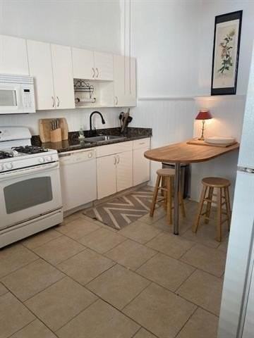 7627 Hampson St - Photo 5 of 13