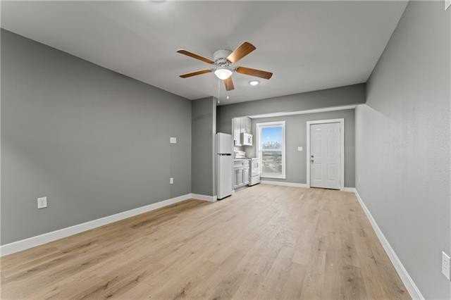 103 N Scanlan St #10 - Photo 5 of 10