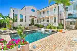 featured image of 1013 6th St