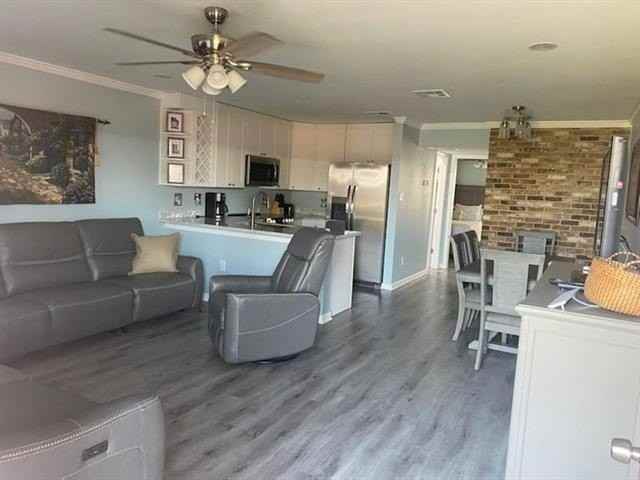 3201 Saint Charles Ave #330 - Photo 4 of 20